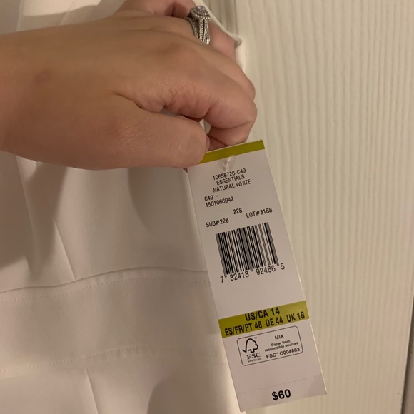 White never worn dress - Picture 2 of 2